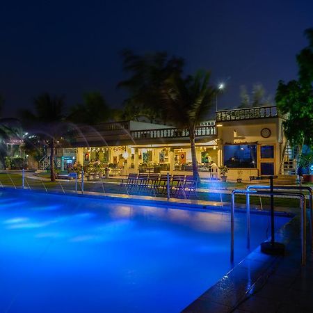 Quality Inn Palms Gāndhīdhām Zewnętrze zdjęcie