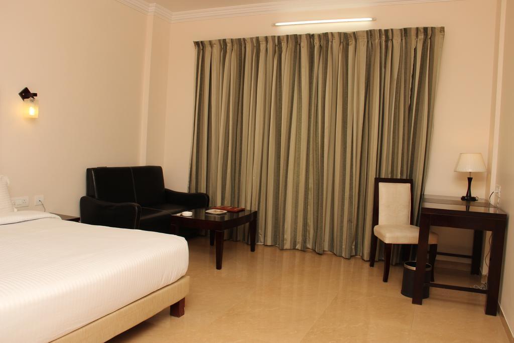 Quality Inn Palms Gāndhīdhām Pokój zdjęcie