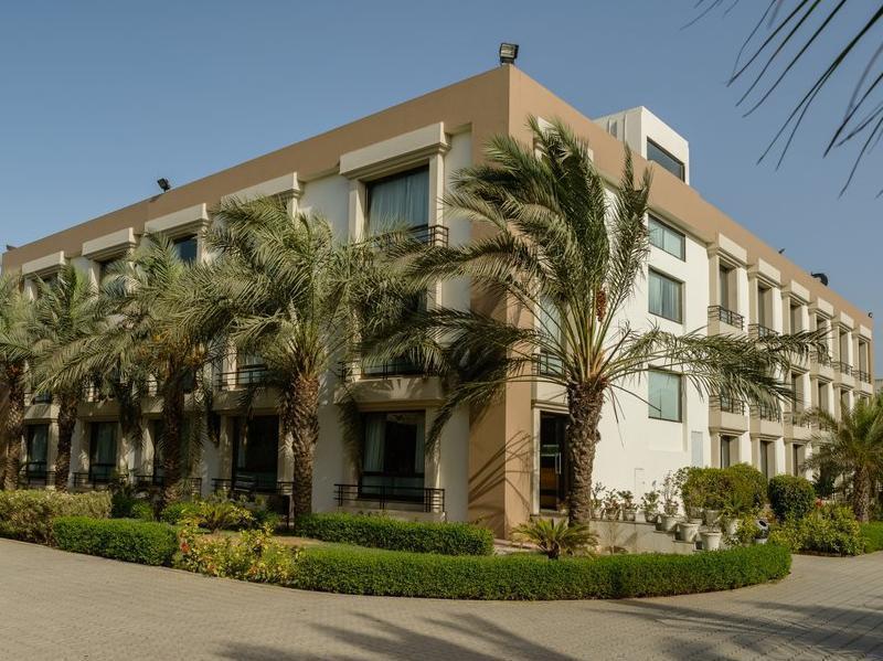 Quality Inn Palms Gāndhīdhām Zewnętrze zdjęcie