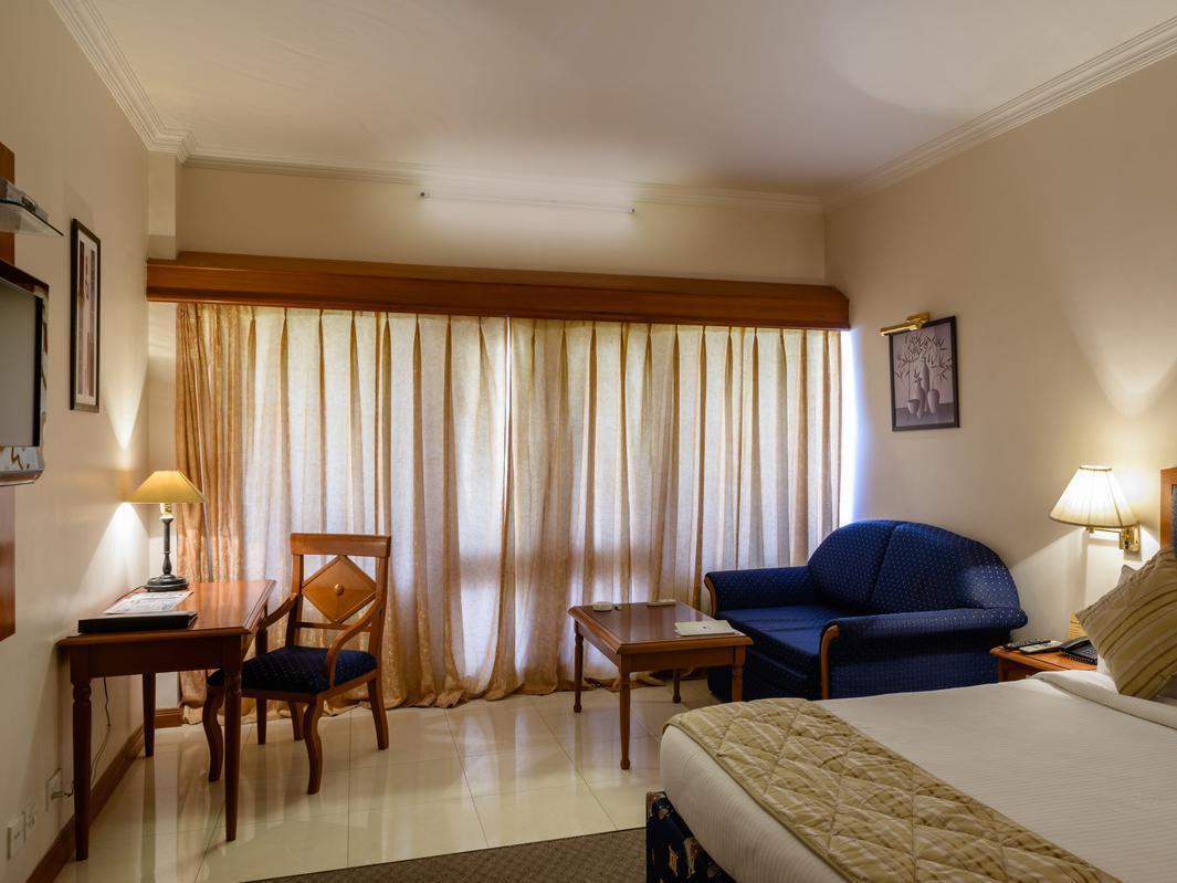 Quality Inn Palms Gāndhīdhām Zewnętrze zdjęcie