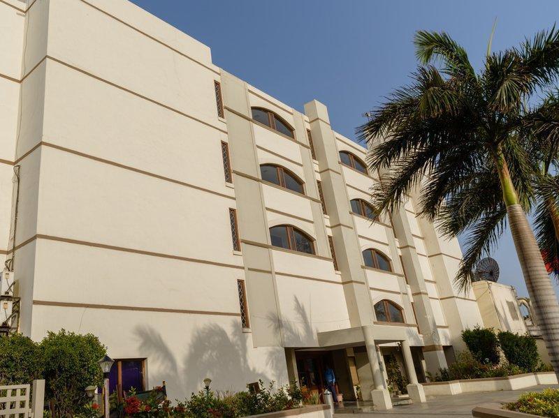 Quality Inn Palms Gāndhīdhām Zewnętrze zdjęcie