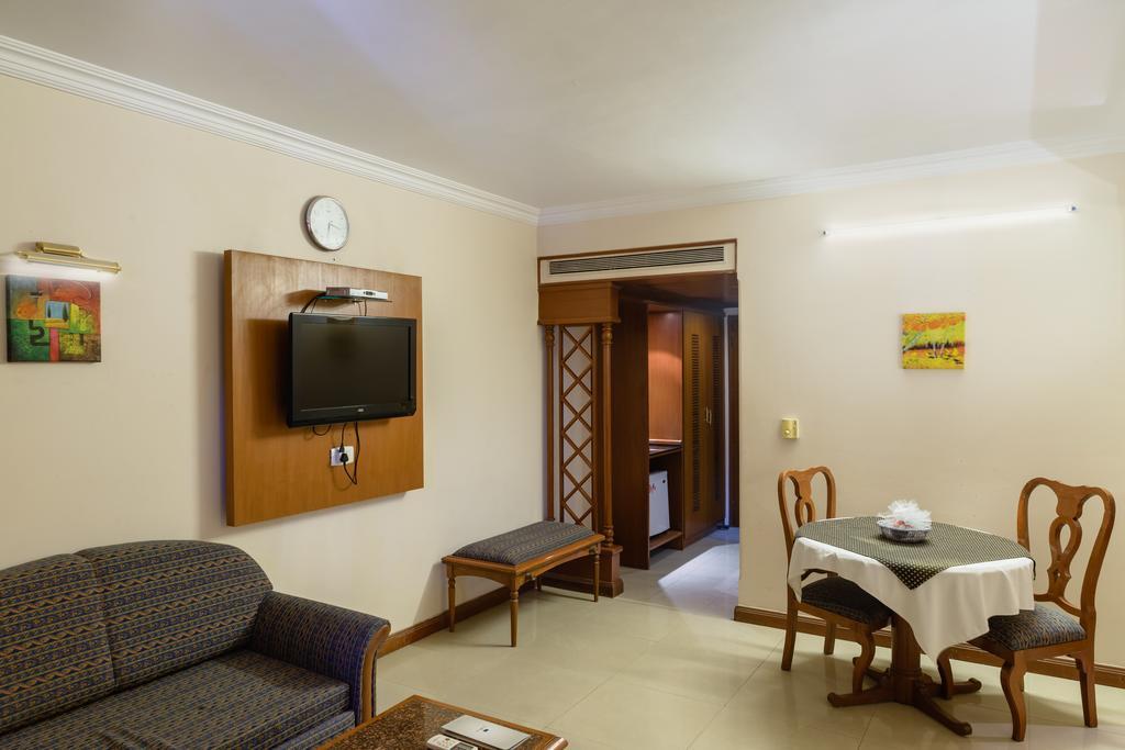 Quality Inn Palms Gāndhīdhām Zewnętrze zdjęcie