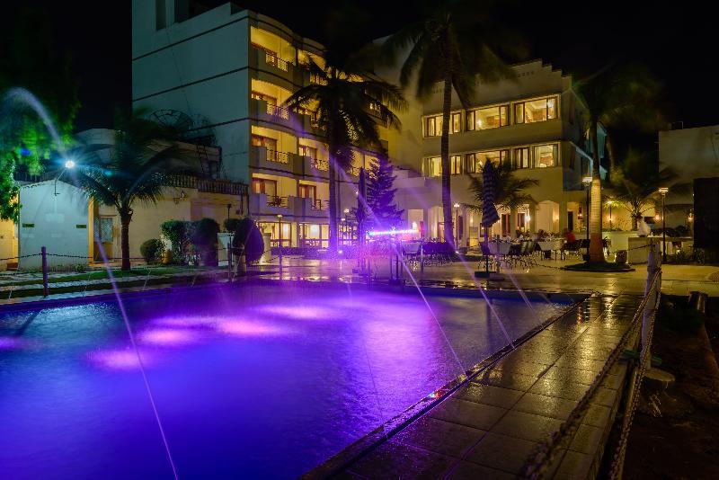 Quality Inn Palms Gāndhīdhām Zewnętrze zdjęcie