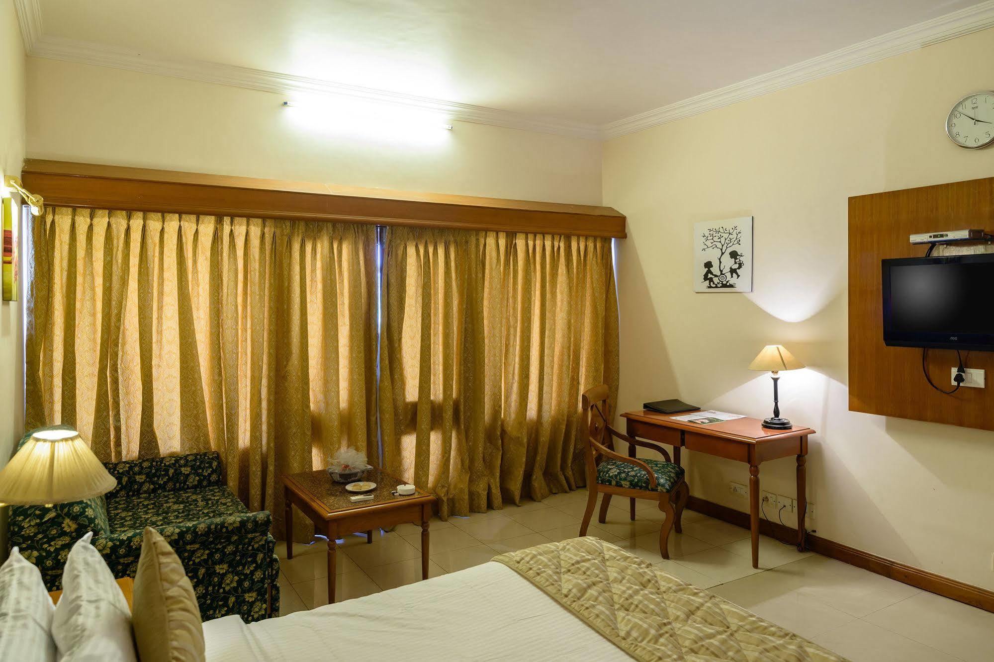Quality Inn Palms Gāndhīdhām Zewnętrze zdjęcie